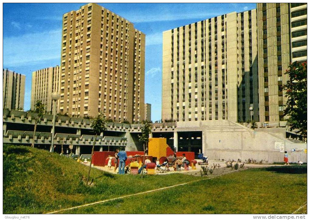 93-BOBIGNY...LES NOUVEAUX QUARTIERS ..CPM ANIMEE - Bobigny