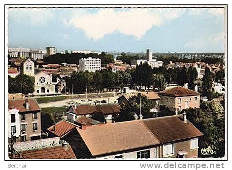 CPM 94 CACHAN - Vue Panoramique Sur Le Quartier De L Eglise - Cachan