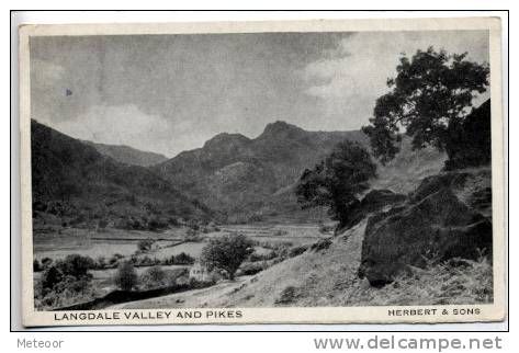 Langdale Valley And Pikes - Autres & Non Classés