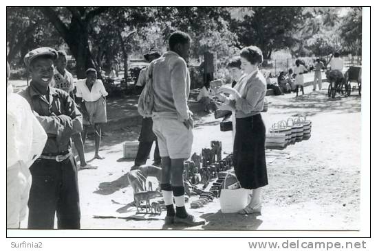 NORTHERN RHODESIA - LIVINGSTONE - CURIO SELLERS RP - Zambie