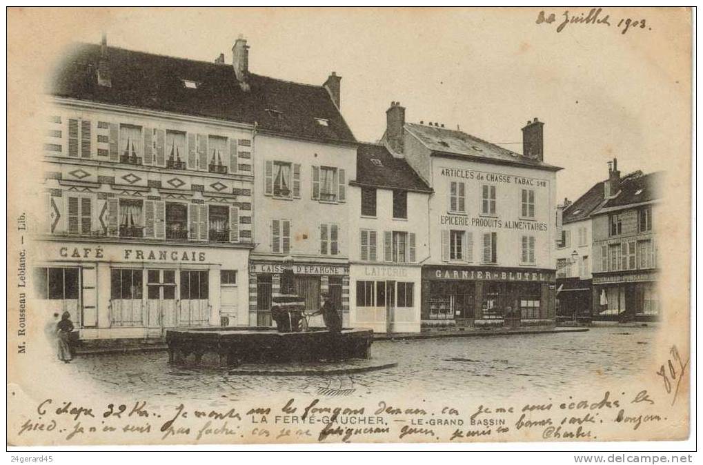 CPA LA FERTE GAUCHER (Seine Et Marne) - Le Grand Bassin (nombreux Commerces Autour) - La Ferte Gaucher