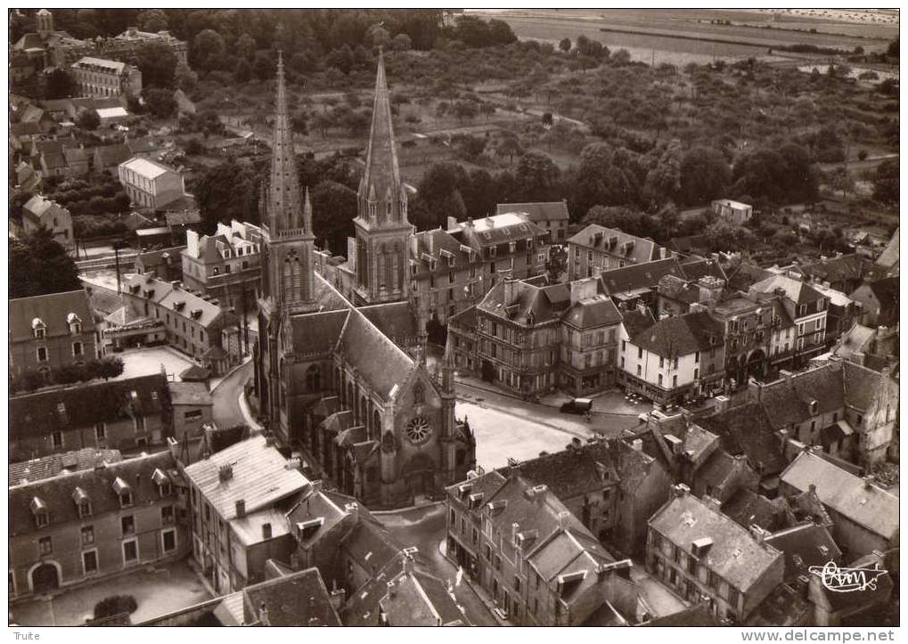 LA DELIVRANDE VUE AERIENNE LA BASILIQUE - La Delivrande