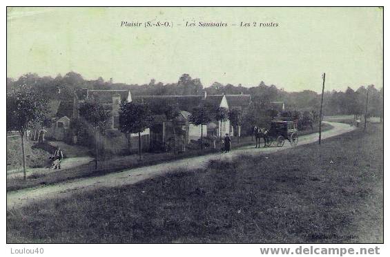 D78 - PLAISIR - LES SAUSSAIES - VUE ANIMEE SUR LES DEUX ROUTES - Plaisir