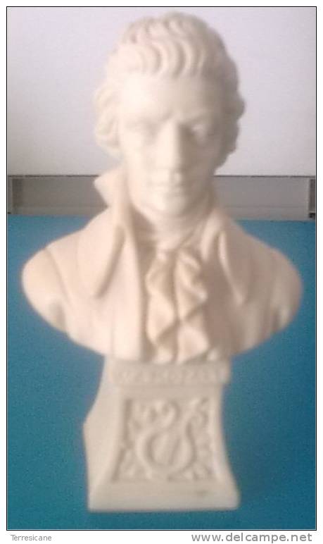 BUSTO W. A. MOZART H. 15 Cm. - Varia