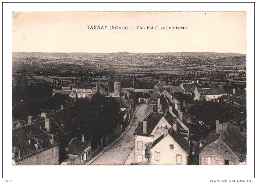 Tannay Vue Aerienne A Vol D'Oiseau Sur La Partie Est Du Bourg - Tannay