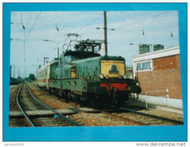 59) CPM - Train - Locomotive .BB 12065 Et Wagon Graisseur De Caténaire - En Gare D'aulnoye ( Ex DEV.50.AO ) EDIT- Gibiat - Aulnoye