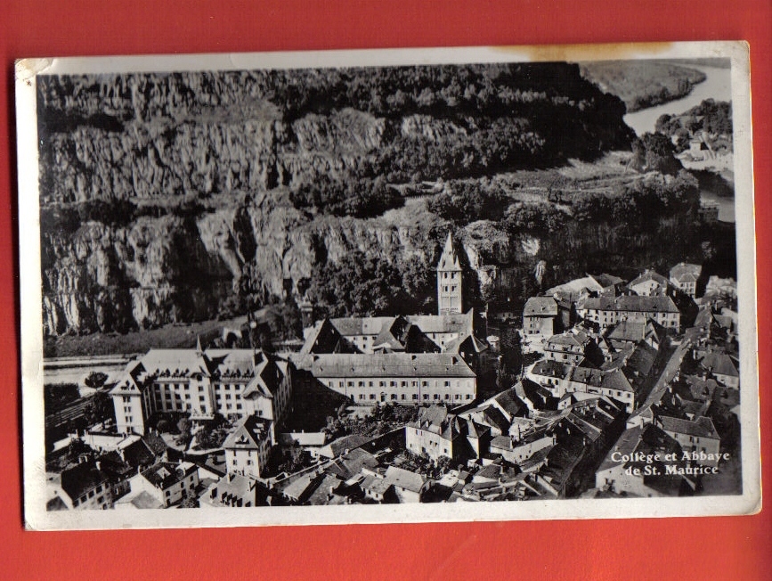 V583 St Maurice, Collège Et Abbaye.Envoyé Par Un élève En 1936 Vers Courgenay,timbre Décollé,tache Visible.Wyrsch 418 - Saint-Maurice