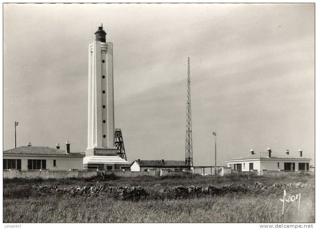 ILE D'YEU (85) Cpsm Grand Phare - Ile D'Yeu