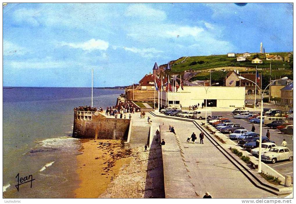 14 ARROMANCHES PLACE DU 6 JUIN ET LE MUSEE - Arromanches