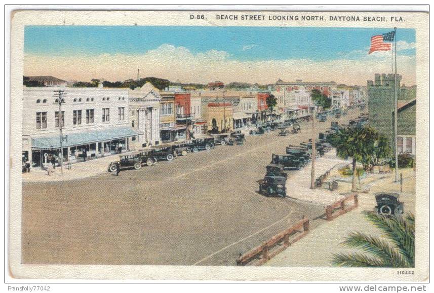 U.S.A. - FLORIDA - DAYTONA BEACH - BEACH STREET - LOOKING NORTH - BUSINESS DISTRICT - BUSY - CIRCA -1920 - Daytona