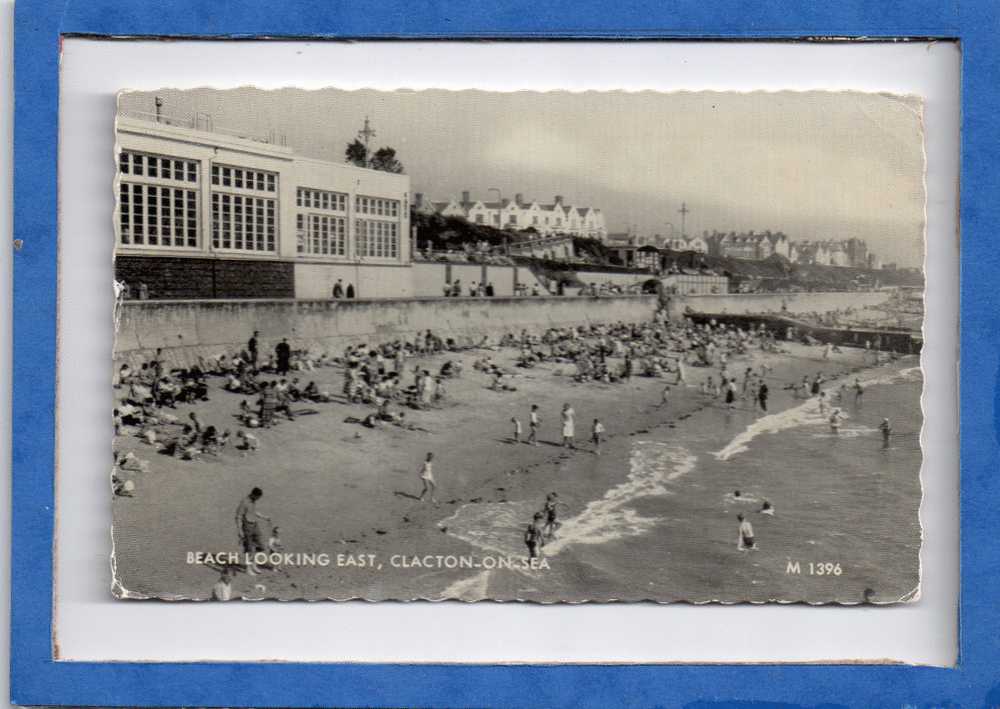 BEACH LOOKING EAST, CLACTON-ON-SEA - Clacton On Sea