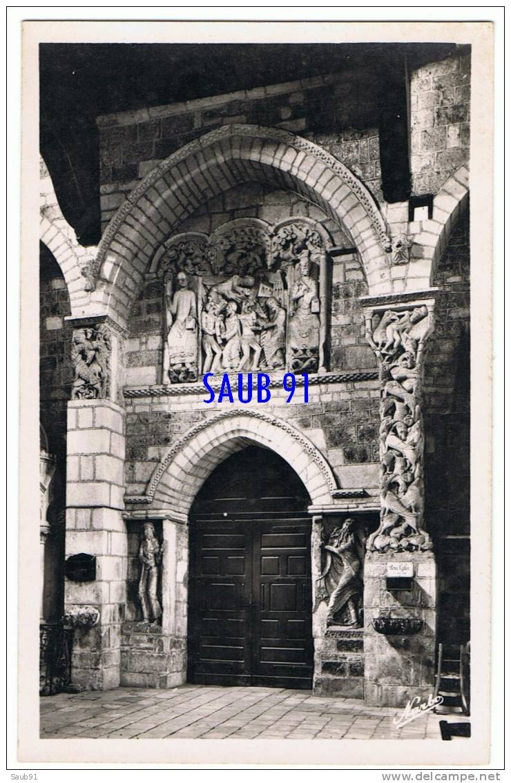 Souillac- Eglise Abbatiale (XIIème)-Style Romano-Byzantin-Portail-Légende Du Moine* -Narbo,N°9-Non Circulé- Réf:5821 - Souillac
