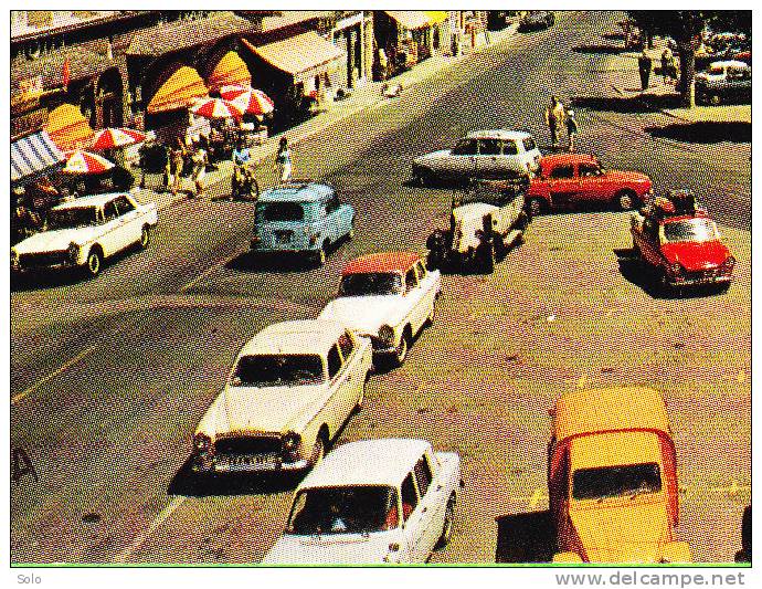 ESPALION - Les Boulevards Avec à Gauche Les Tours De La Cathédrale (VW Coccinelle, Citroën 2CV, AMI, Peugeot 403, Tacot - Espalion