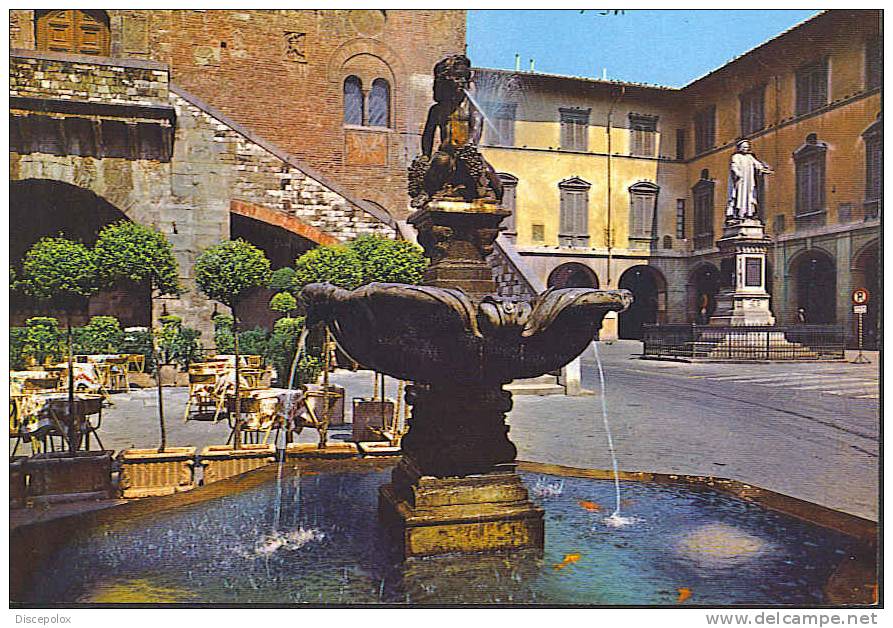 A1032 Prato - Piazza Del Comune - Fontana Del Bacchino / Viaggiata 1983 - Prato
