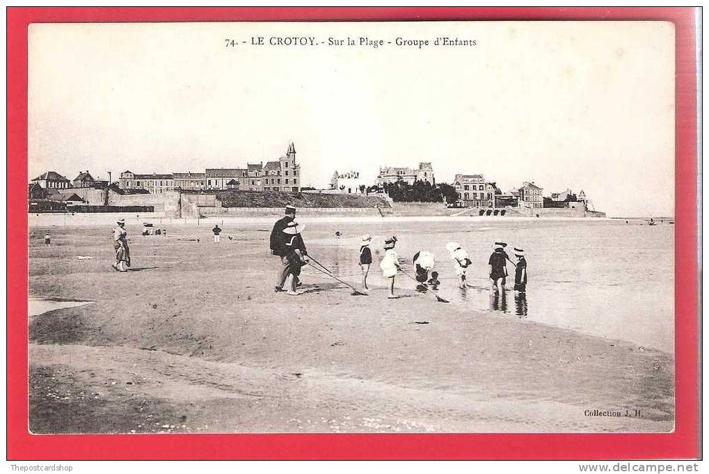 CPA 80 LE CROTOY - Animée - Groupe D'Enfants Sur La Plage  FRANCE - Le Crotoy