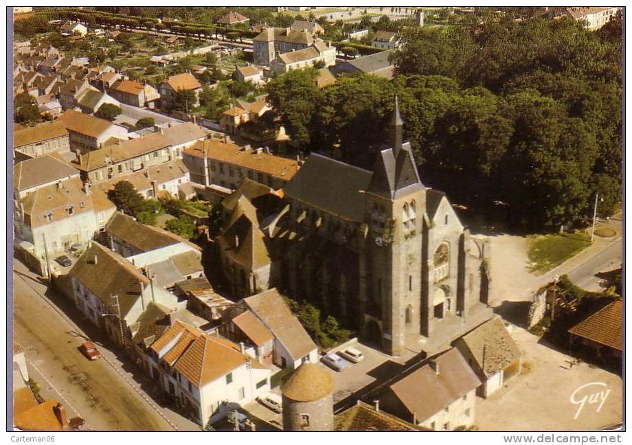 77 - Nangis - L'église Saint-Martin (vue Aérienne) - Nangis