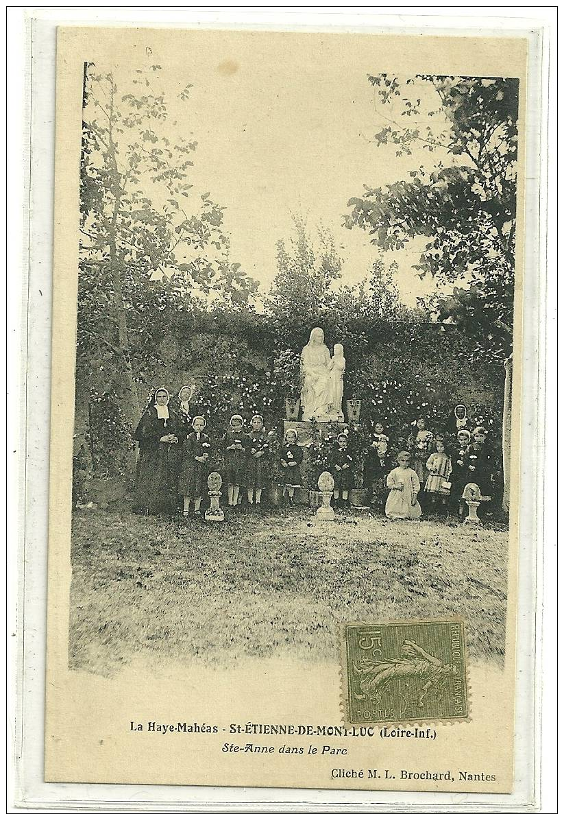 LA HAYE MAHEAS  STE ANNE DANS LE PARC  PERSONNAGES  ENFANTS RELIGIEUSES - Saint Etienne De Montluc