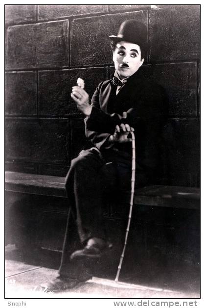 H-CC-54  ^  #  World-famous Humorous Movie Master Actor  , Charlie Chaplin ( Postal Stationery , Articles Postaux )) - Acteurs