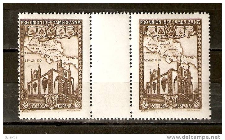 SPAIN 1930 2c GUTTER PAIR MNH - Ungebraucht