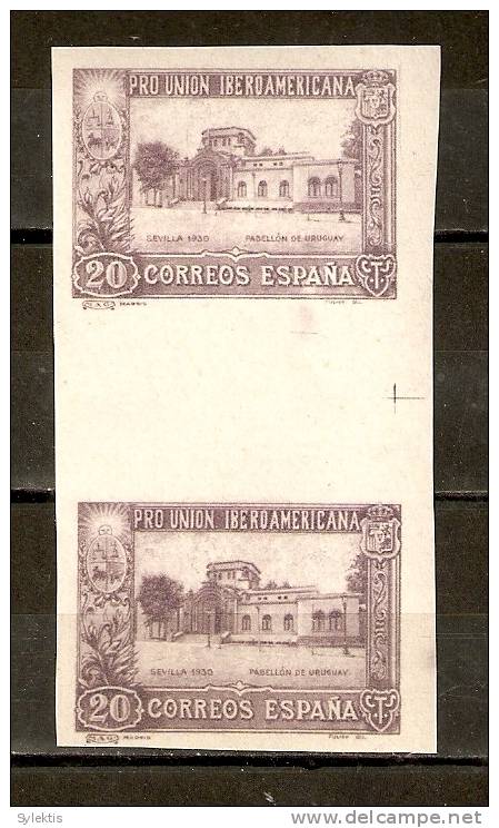 SPAIN 1930 20c GUTTER PAIR IMPERF MNH - Ungebraucht