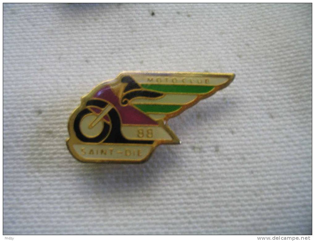 Pin´s Moto Club De Saint DIE (88) - Motorfietsen