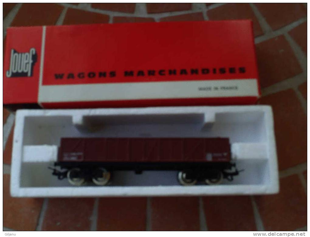 JOUEF HO    WAGON   COUVERT A BOGIES - Wagons Marchandises