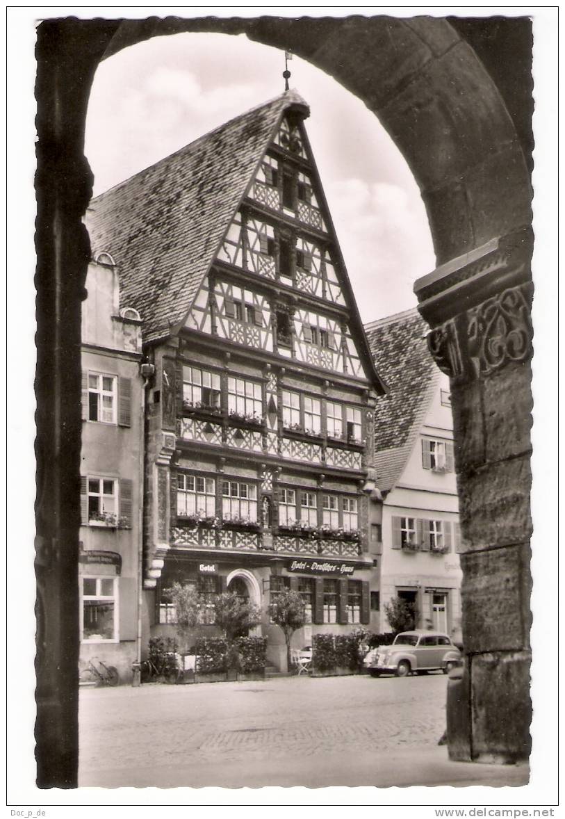 Deutschland - Dinkelsbühl - Hotel " Deutsches Haus " - Old Car - Auto - PKW - Oldtimer - Dinkelsbuehl