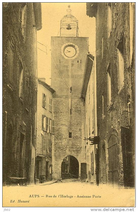 Aups - Rue De L'Horloge - Ancienne Porte - Aups