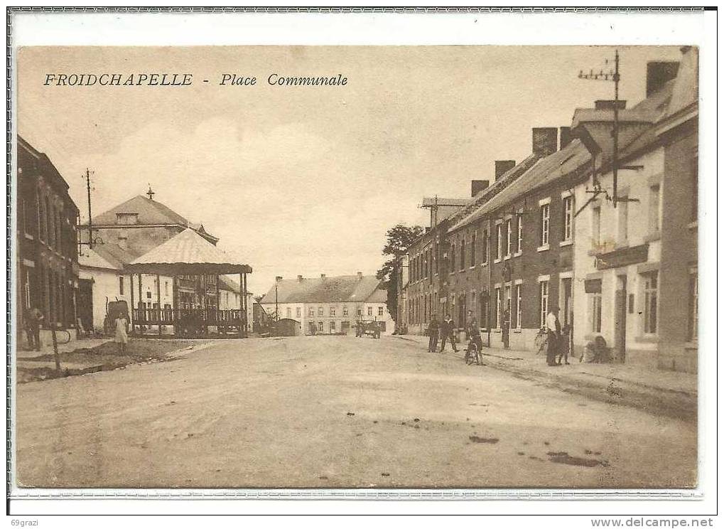 Froidchapelle  Place Communale - Froidchapelle