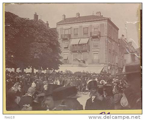 Belfort 1897 Carte Stereo Photo   Place D Armes Tres Animée - Fotos Estereoscópicas