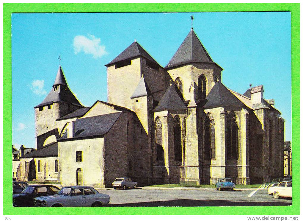 OLORON SAINTE MARIE - Cathédale Sainte-Marie XIIe Siècle - L´Abside (Fiat, Simca Aronde, Simca 1100, Ford Escort) - Oloron Sainte Marie