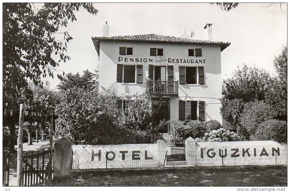 ITXASSOU 64 Pyrénées Atlantiques - Hôtel IGUSKIAN ( Pension Restaurant )- Cpsm Petit Format Année 1953 *PRIX FIXE - Autres & Non Classés