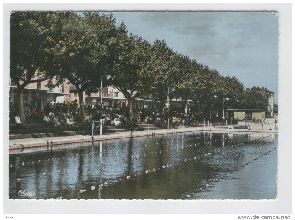 Givors.  92. La Piscine. - Givors