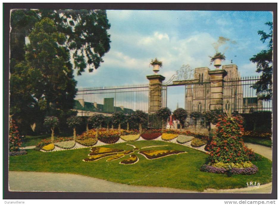 50 AVRANCHES - Le Parterre à L'entrée Du Jardin Des Plantes - Avranches