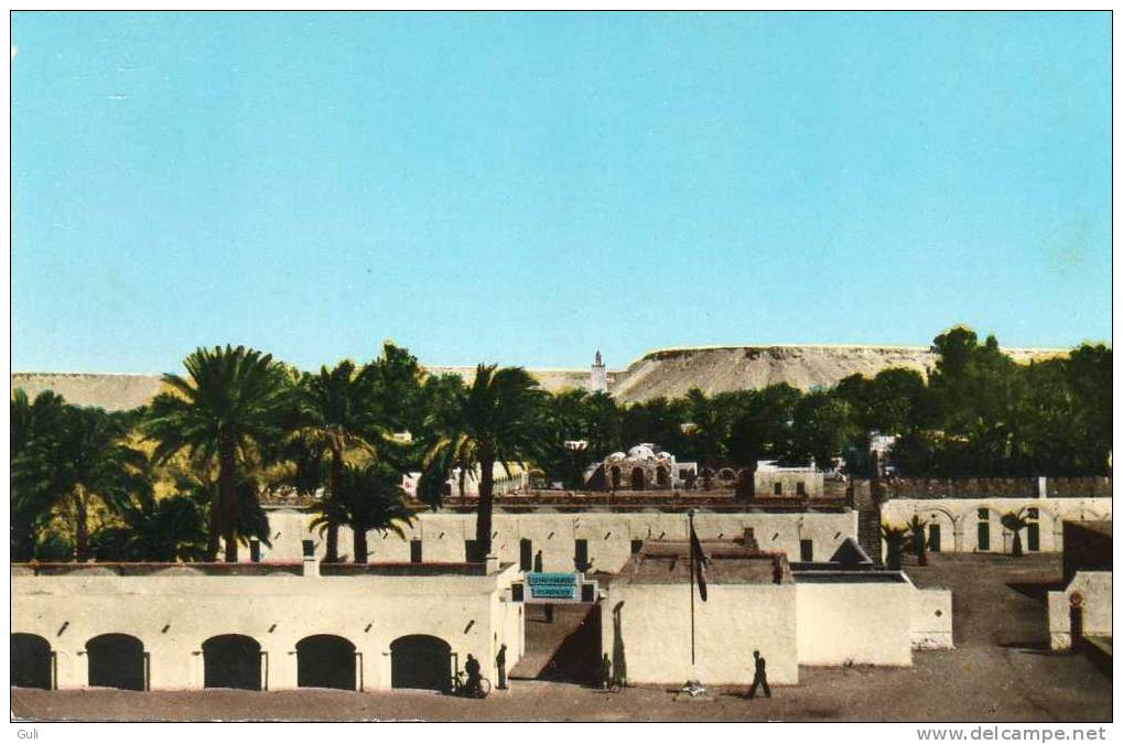 EL GOLEA -Algérie-Vue Des Terrasses De L´Orphelinat Génie Saharien 1re Compagnie Marché Minaret De La Mosquée (El Menia) - Ghardaia