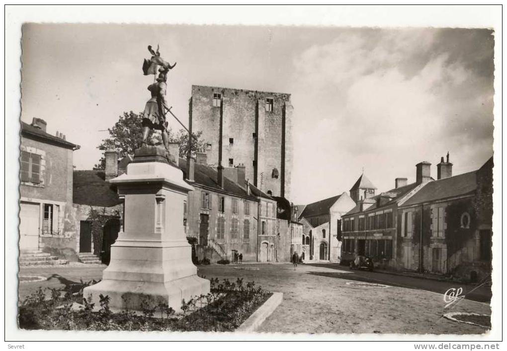 BEAUGENCY. - La Place St Firmin CPSM 9 X 14 - Beaugency