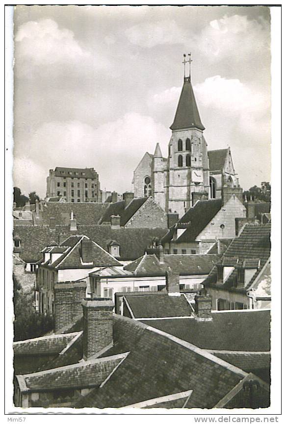 C.P.M. CLERMONT - L'Eglise Et La Citadelle - Clermont