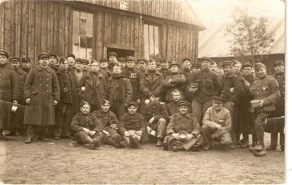 Militaires Soldats - Carte Photo De Malicieux Belges Bruxellois Au Camp D'Auvours 72 Champagné Sur Sarthe En 1914 - Personaggi