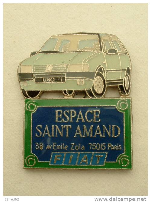 PIN´S FIAT - ESPACE ST AMAND PARIS - Fiat