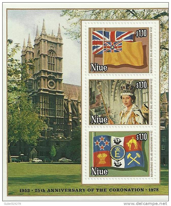 NIUE - 1978 - 25 ANN.QUEEN ELISABETH II CORONATION 1953-1958 SOUVENIR SHEET OF 3 STAMPS EACH OF $ 1.10 - Niue