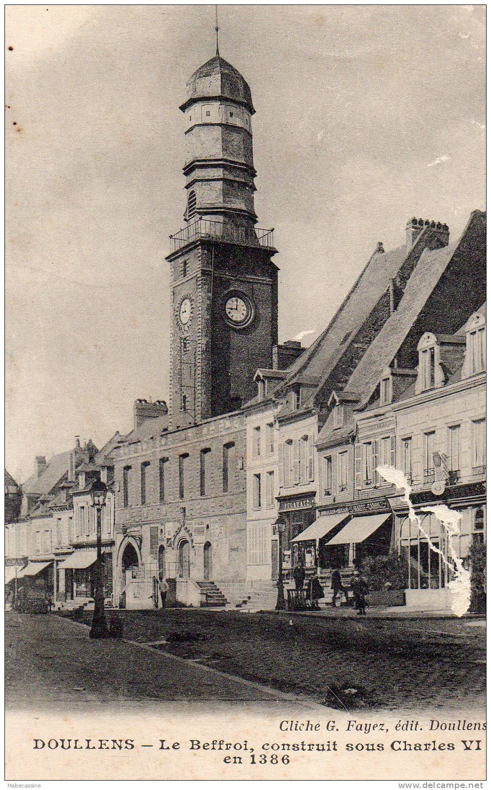 80 Doullens Le Beffroi Construit Sous Charles VI Animée - Doullens