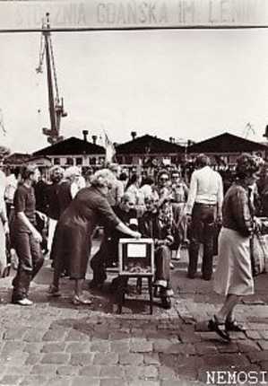 Gdansk 25 Août 1980 Dons Pour Les Ouvriers En Grève - Events