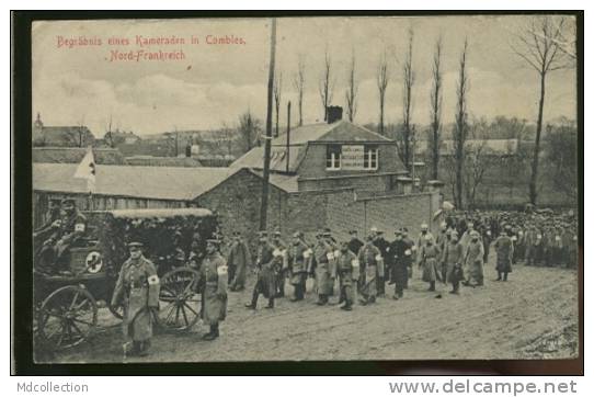 80 COMBLES / Bëgrabnis Eines Kameraden In Combles / FELDPOSTKARTE - Combles