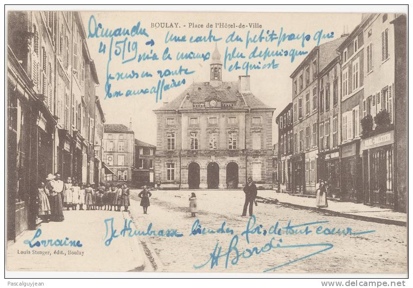 CPA BOULAY SUR MOSELLE - PLACE DE L'HOTEL DE VILLE - Boulay Moselle