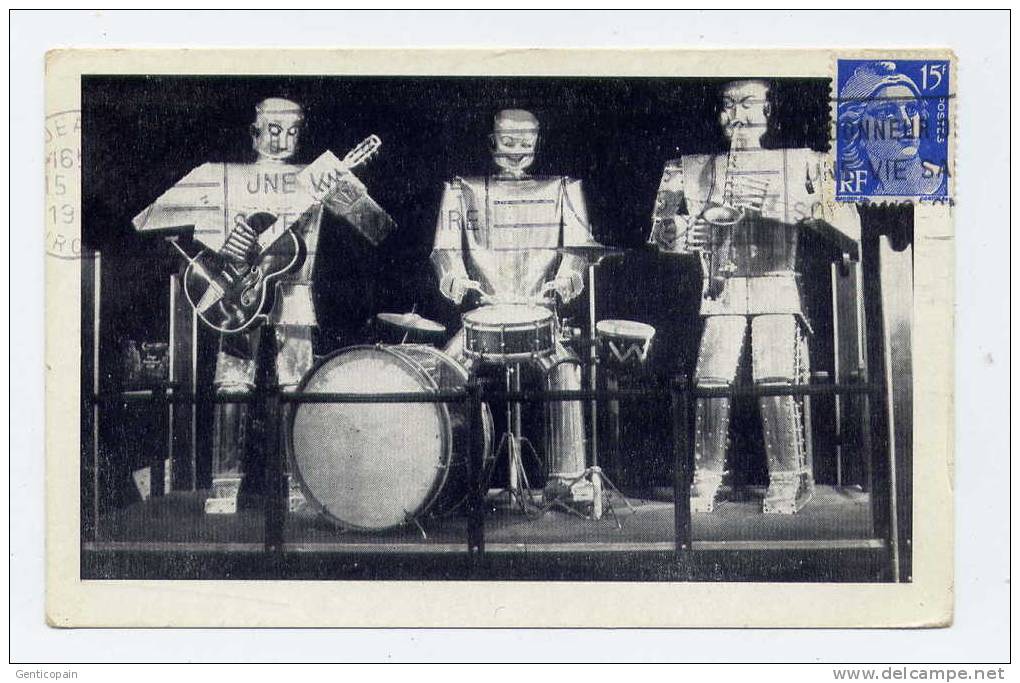 Q12 - Souvenir Des ROBOTS Musiciens (vendue Au Profit Des Oeuvres Girondines De Protection De L'enfance Et Croix Rouge - Música