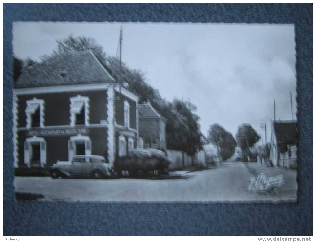 CPSM 77 - BRAY SUR SEINE - AVENUE DE MOUSSEAUX - 1960 - Vue Sur Hotel Du Soleil D´or Et Voiture - - Bray Sur Seine