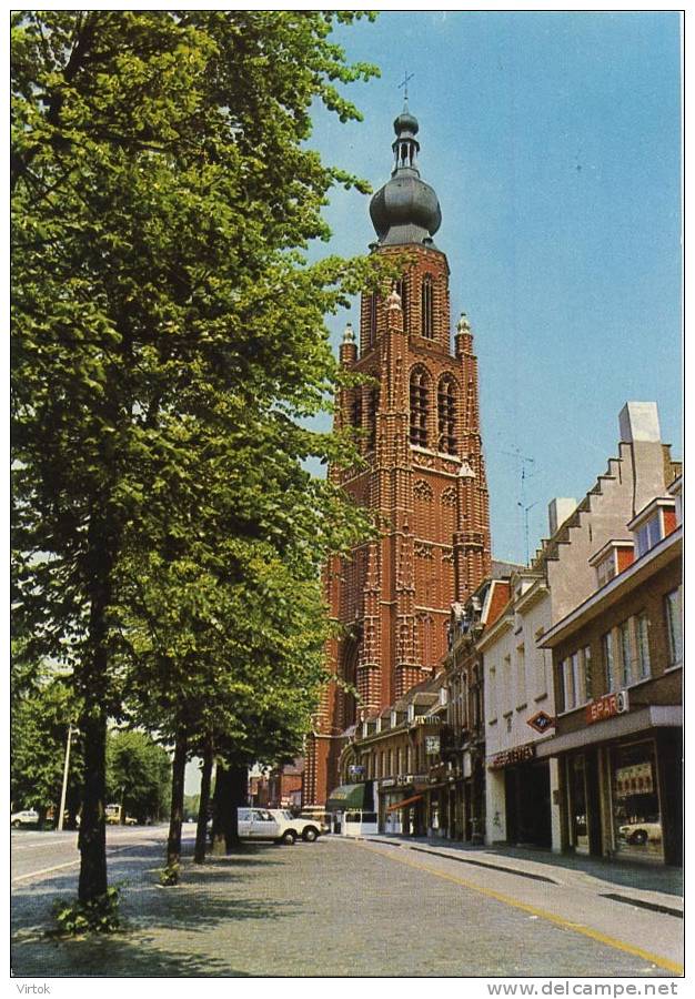 Hoogstraten : Vrijheid Met St. Katharinakerk   ( Groot Formaat ) - Hoogstraten