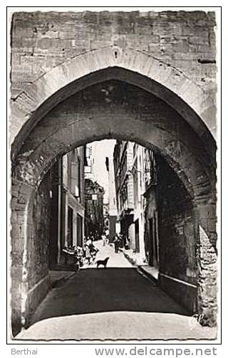 04 MANOSQUE - Rue Grande - Manosque