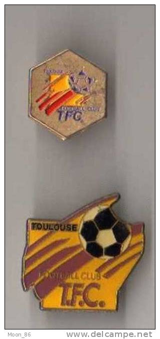 2 Pin´s FOOTBALL  -  T F C TOULOUSE  FOOTBALL CLUB - Fussball