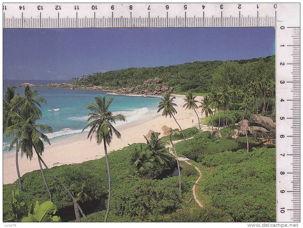 SEYCHELLES -  Petite Anse  -  La Digue - Seychelles